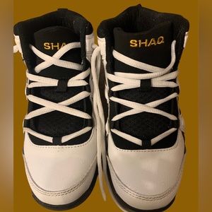 Boys Shaq tennis shoes